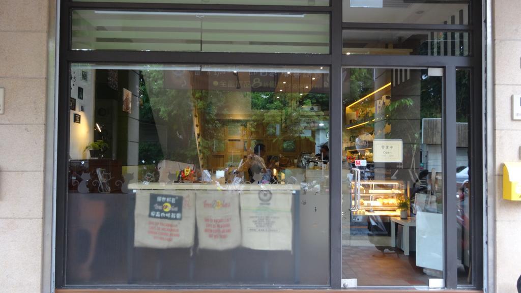 Meow G Cafe Hostel Hualien Exterior foto