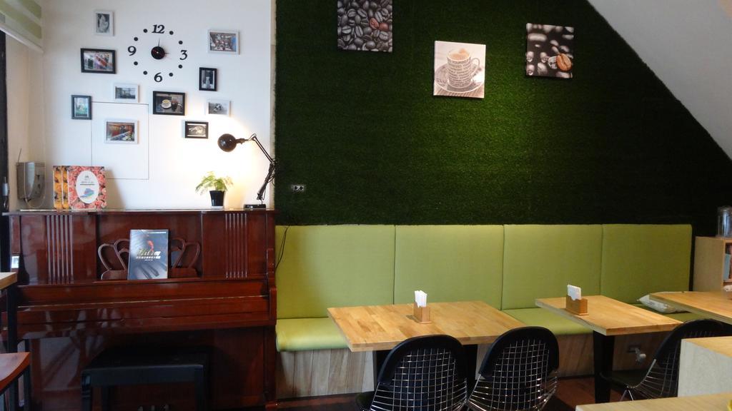 Meow G Cafe Hostel Hualien Exterior foto