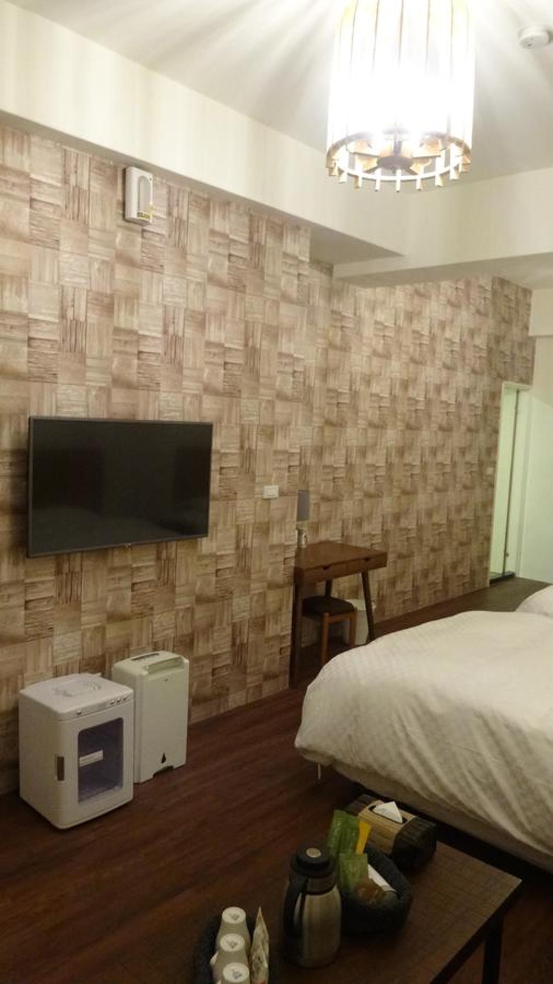 Meow G Cafe Hostel Hualien Exterior foto